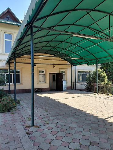 двор: Продаю дом Тоголок Молдо Х Тюменкая ниже Церкви .Дом жен.кирпич — 1