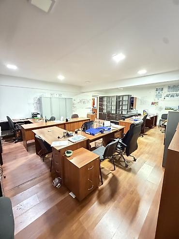 Продажа офисов: Продажа офисов 200 м², С ремонтом, Многоэтажное здание, 1 этаж — 7