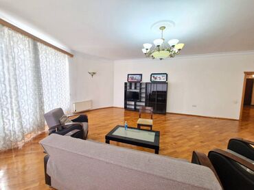 Uzunmüddətli kirayə mənzillər: Nəsimi rayonu, Zabitlər parkı yaxınlığında, “AF Center” binasında 4 — 4