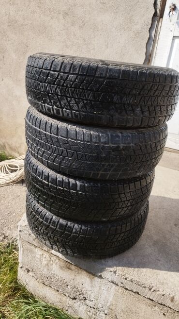 домкрат 5т: Комплект зимних шин без шипов, 4 штуки. - Размер: 195/65 R15