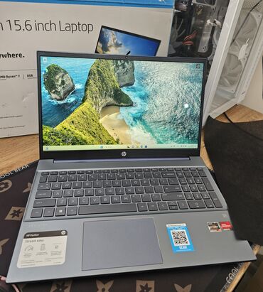 Ноутбуки: Профессиональный Ноутбук HP с процессором AMD Ryzen 7 5700U (8 ядер