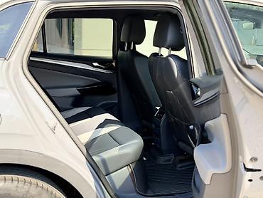 byd e6: Volkswagen ID.4: 2021 г., 0.1 л, Автомат, Электромобиль, Кроссовер — 7