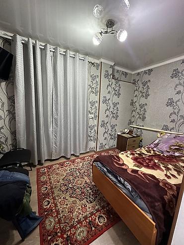 Продажа коттеджей и домов: Продаётся жилой дом с двором и хозяйственными постройками. - — 5