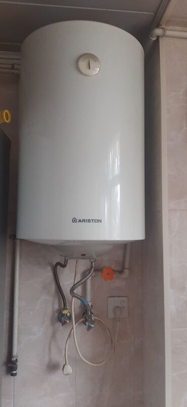 Soyuducular: Aytən 🌺 Ariston 100 l satılır 115 manat ünvan 8 km. Vp yazın