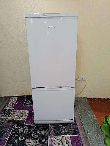 куплю холодильники: Холодильник Indesit, Б/у, Двухкамерный, De frost (капельный), 60 * 157 * 60 — 1