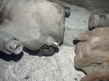 Другие аксессуары: Форд Фокус 1. поддон от Сплит порт 2 л. Блок АБС. Смотрите фотки 30 — 23