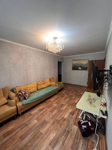арендовать квартиру для офиса: 3 комнаты, 58 м², 104 серия, 1 этаж, Косметический ремонт