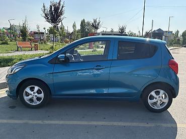 spark 2018: Chevrolet Spark: 2018 г., 1 л, Вариатор, Бензин, Хэтчбэк — 3