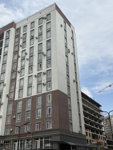 квартира в районе кызыл аскер: 2 бөлмө, 73 кв. м, Элитка, 13 кабат, ПСО (өзү оңдоп түзөтүп бүтүү үчүн)