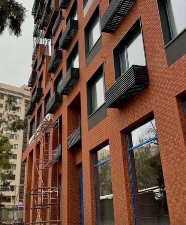 срочно продаётся 1 комнатная квартира в районе ошского рынка по улице молодая гвардия токтогула: Продается 1ком кВ ♻️Адрес АК-КЕМЕ ♻️Этажность : 11/14 ♻️Площадь:40м2
