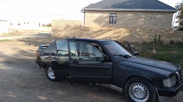 Mercedes-Benz: Mercedes-Benz 190 (W201): 1.8 l | 1990 il Sedan — 2