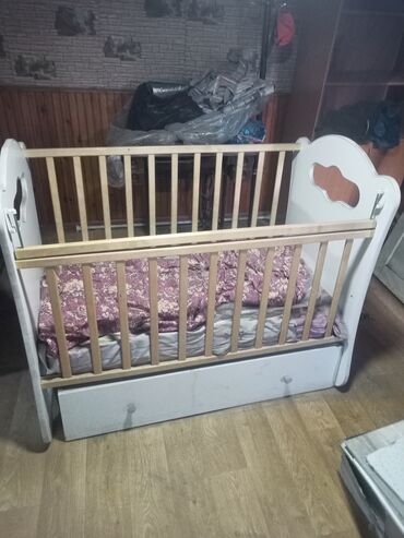 Детские приставные кроватки: Детская приставная кроватка, Б/у, Без колесиков, цвет - Белый