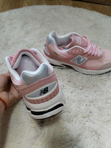 Patike: New Balance — 1