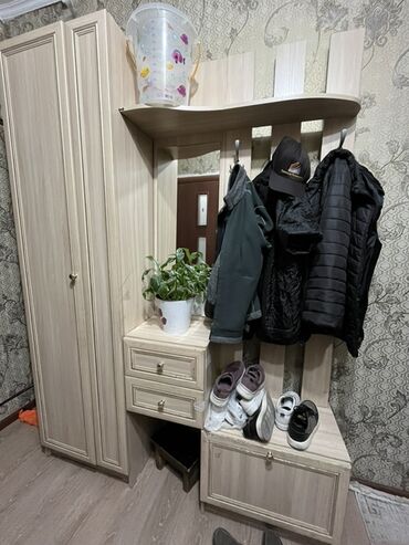шкаф офисный цена бишкек: Кире бериш үчүн шкаф, Күзгүсү менен, ЛДСП