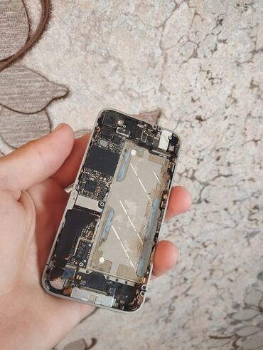 iphone 4s новый купить: IPhone 4S üçün iç komponentləri olan boş korpus təklif olunur. Bu