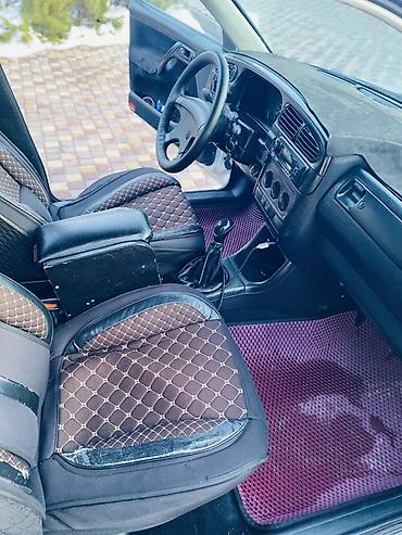 Volkswagen: Volkswagen Vento: 1993 г., 1.8 л, Механика, Бензин, Седан — 10