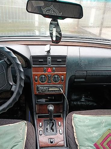 радиатор мерс 202: Mercedes-Benz 220: 1996 г. — 2