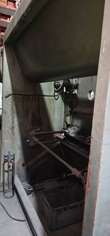 Ostali uređaji: Kombinovane makaze i apkant presa 2500mm. MIN NIŠ, kombinovane makaze — 4