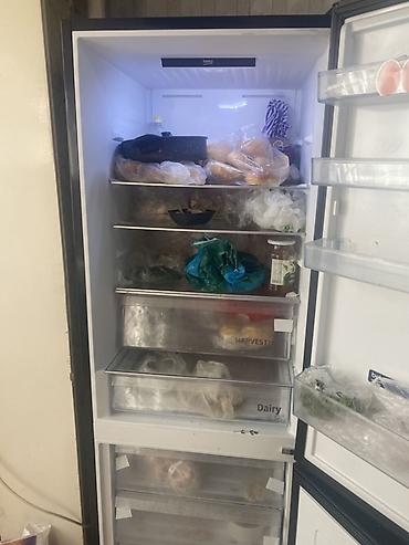 Soyuducular: Yeni 2 qapılı Beko Soyuducu Satılır, rəng - Qara, Təkərli — 2