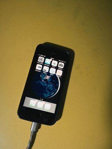 Apple iPhone: IPhone 5c, Б/у, 16 ГБ, Чехол, Кабель, Коробка