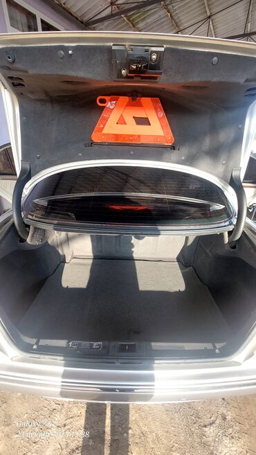 Mercedes-Benz: Mercedes-Benz E 240: 2.4 l | 2000 il Sedan — 11