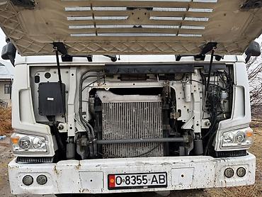 Тягачи: Тягач, Howo, 2012 г., Бортовой — 3