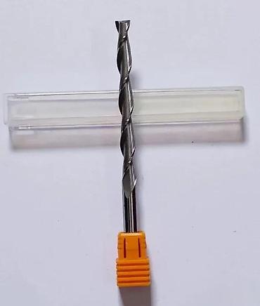 navoj: Spiralno burgijsko glodalo – Fi 6 mm, dužina reznog dela 62 mm. - — 2