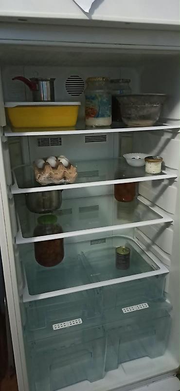 dondurucu satilir: Arçelik modeli. Platasi xarabdir. Matoru işləyir. Hal hazirda işlək — 2