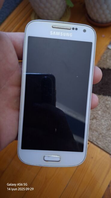 irşad telecom iphone 8 plus: Samsung Galaxy S4 Mini Plus, 16 GB, rəng - Ağ, İki sim kartlı
