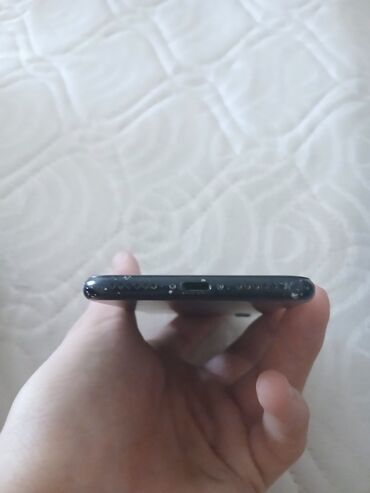 bakcell nomre al: IPhone 7, Qara, Barmaq izi