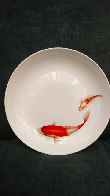 Наборы посуды: Продаются сервисы, первый комплект на 12 персон, производство фирмы — 4