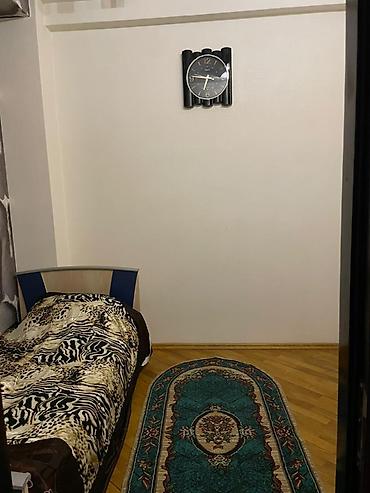 Mənzillər: 3 otaqlı, 120 kv. m — 10