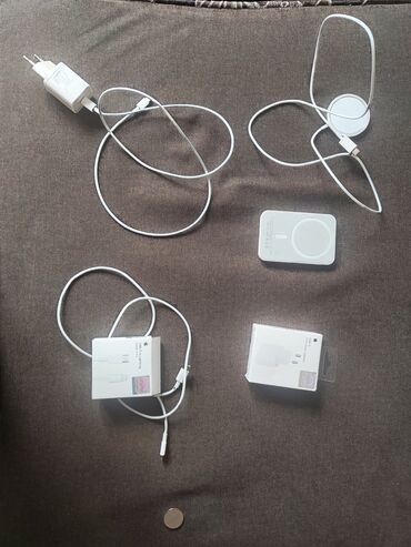 чехол с зарядкой: Набор аксессуаров для iPhone с поддержкой MagSafe и USB‑C: -