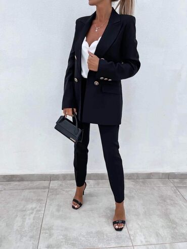 Kompleti: 3500 din — 8