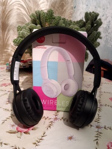 часы с экраном: Беспроводные накладные наушники YO8 Stereo Headphone. Основные