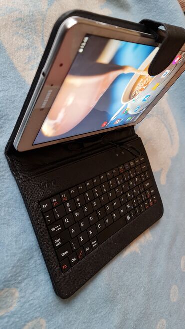 Tableti: Samsung Galaxy Tab S 8.4 + futrola sa tastaturom - Tablet sa ekranom — 8