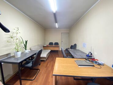 Офисы: Сдаю офис, аренда кабинета Чуй/Карпинка с мебелью Площадь 15м2 Доступ