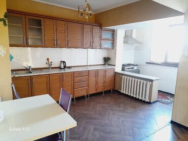 квартиры посуточно 3 комнаты: 2 комнаты, С мебелью полностью