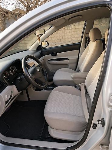ford focus hatchback: Hyundai Accent: 1.5 l | 2007 il Sedan — 8