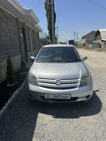 tayota runx: Toyota Isis: 2004 г., 1.5 л, Автомат, Бензин, Седан