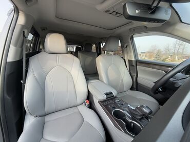 Toyota: Toyota Highlander: 2021 г., 3.5 л, Типтроник, Бензин, Внедорожник — 17