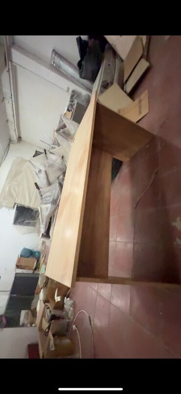 it sekileri: Masa satılır! Bu masadan bizdə 16 ədəd var. Tək-tək və ya toplu