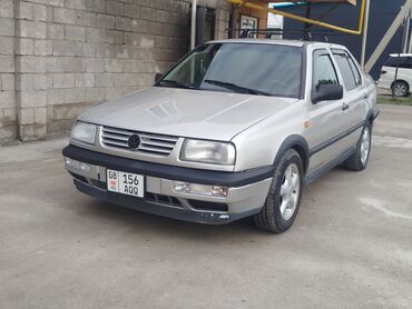 купить машину недорого: Volkswagen Vento: 1994 г., 1.8 л, Механика, Бензин, Седан