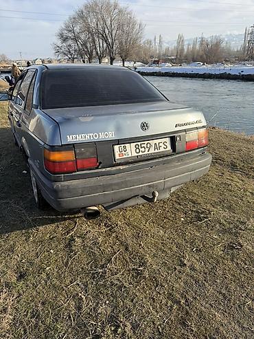 Volkswagen: Volkswagen Passat: 1988 г., 1.8 л, Механика, Бензин, Седан — 5