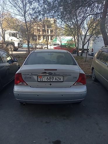 домкрать: Ford Focus: 2002 г., 1.8 л, Механика, Бензин, Седан — 4