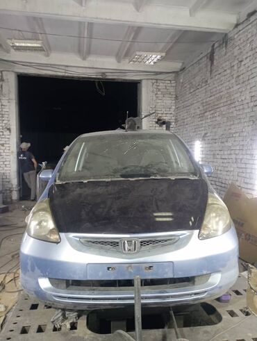 авто в рассрочку без первоначального взноса: Honda Fit: 2002 г., 1.3 л, Вариатор, Бензин, Хетчбек
