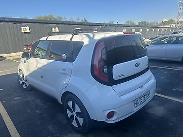 byd e6: Kia Soul: 2019 г., 0.4 л, Автомат, Электромобиль, Универсал — 6