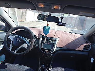 Hyundai: Hyundai Solaris: 2013 г., 1.6 л, Механика, Бензин, Седан — 3