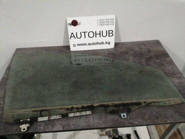 Замки: Стекло двери Toyota Ist NSP10 2NZ 2002 перед. лев. (б/у)