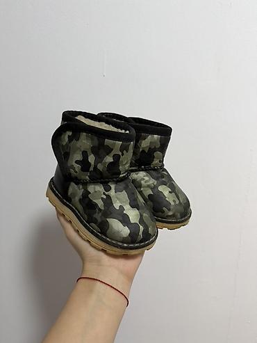 Детская обувь: Детские зимние угги/полусапожки
Натуралка — 1